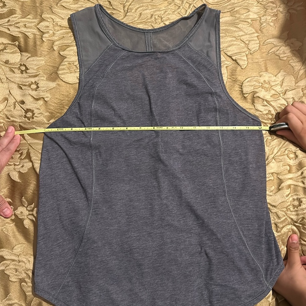 Lululemon top